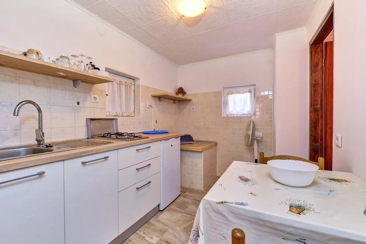 Eco Secluded Apartments Zabodarski Čunski