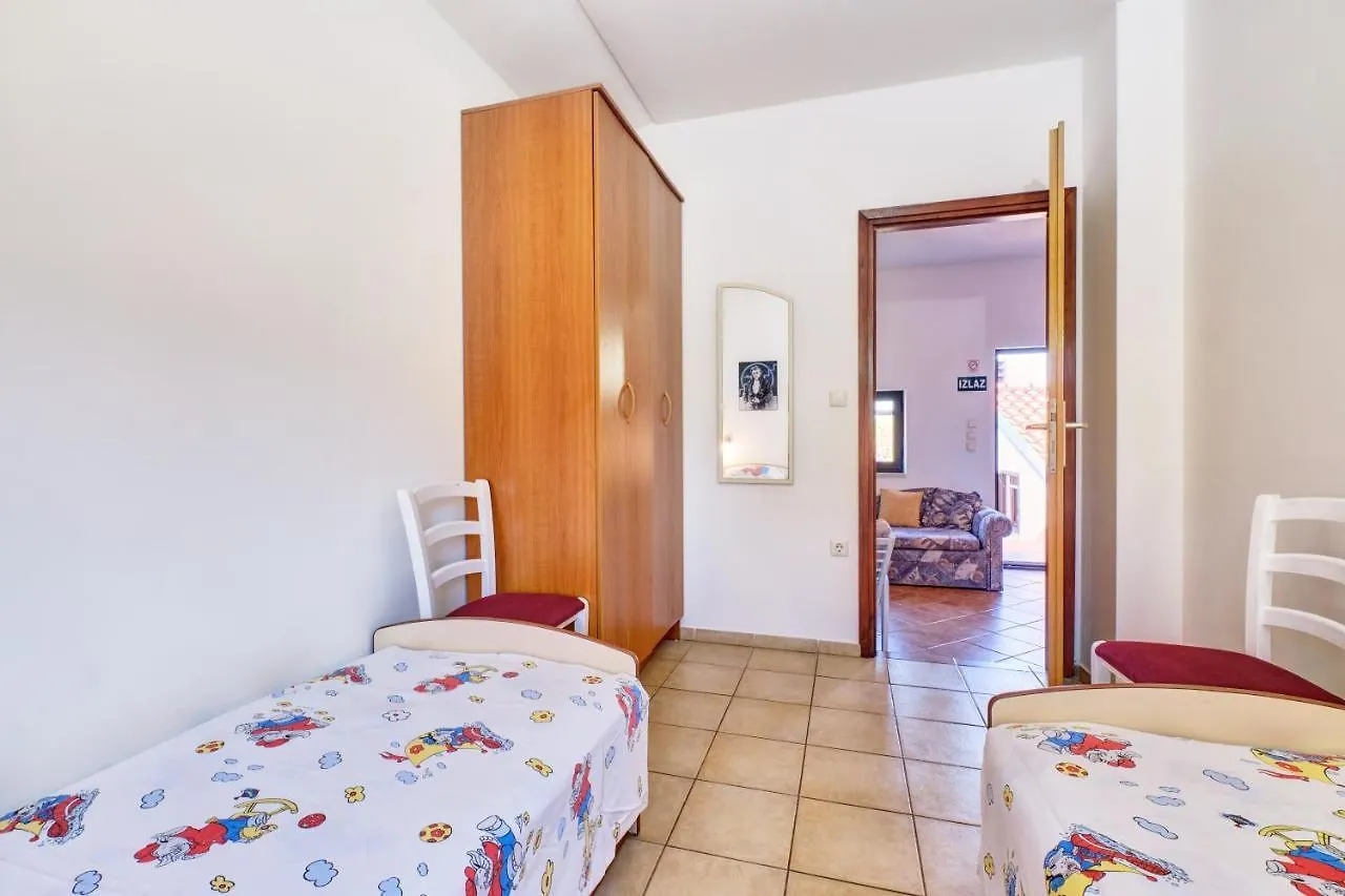 Eco Secluded Apartments Zabodarski Cunski Croatia