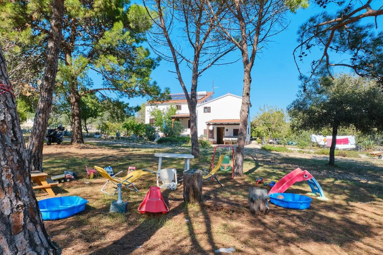 Eco Secluded Apartments Zabodarski Čunski